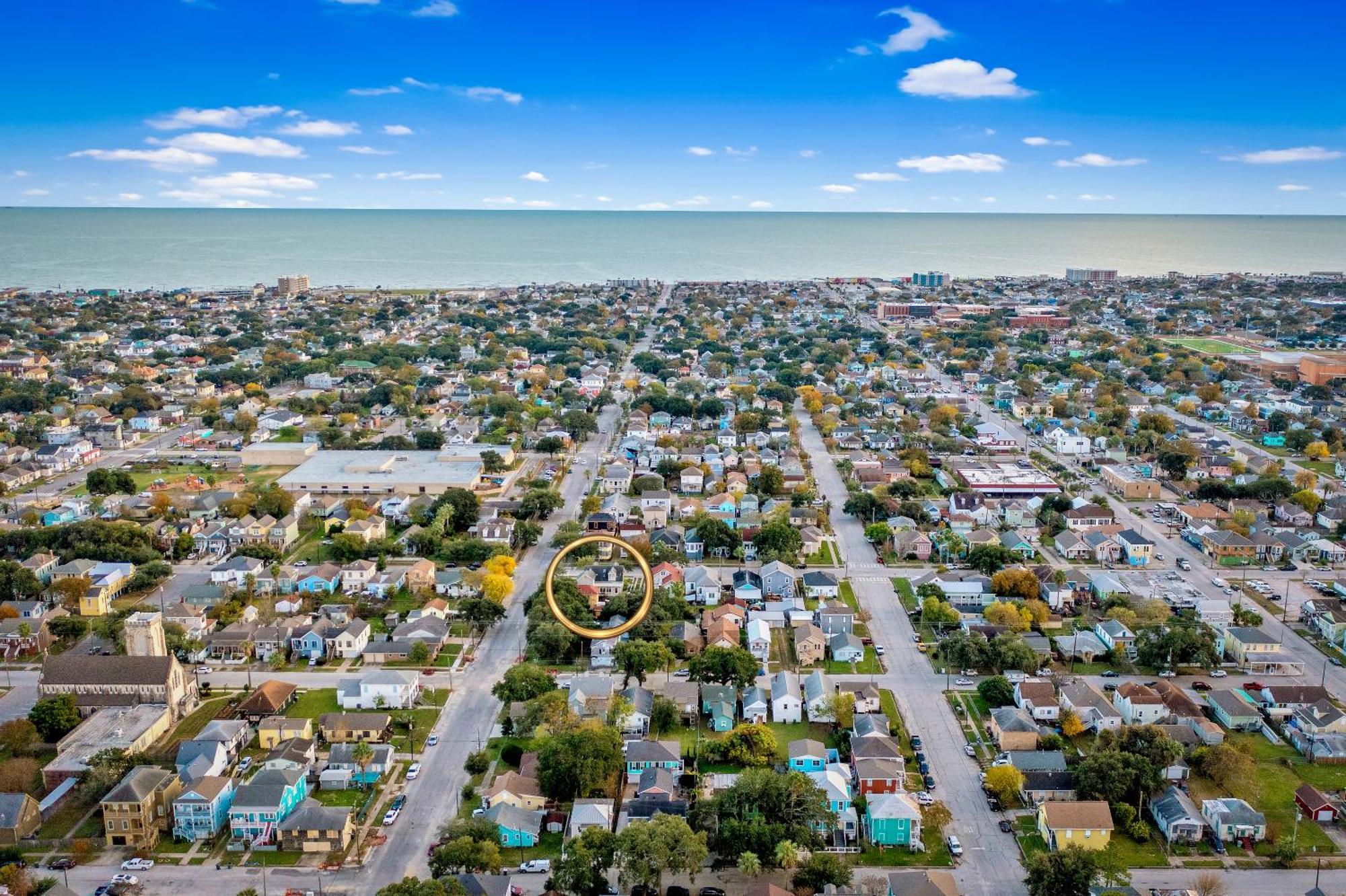 Historic 1871 Coastal Breeze With Heated Pool - Restoring Galveston Villa Exterior photo