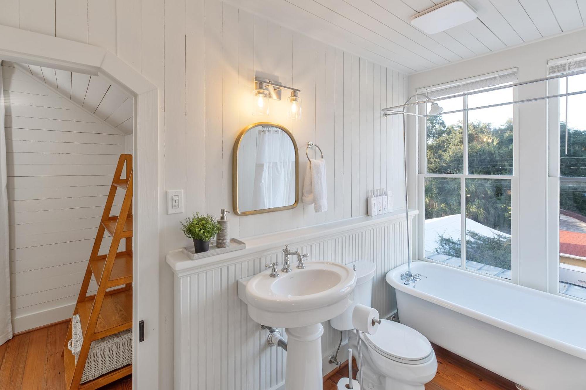 Historic 1871 Coastal Breeze With Heated Pool - Restoring Galveston Villa Exterior photo